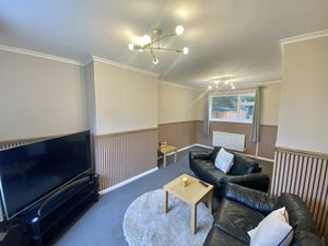 Lounge/Diner- click for photo gallery